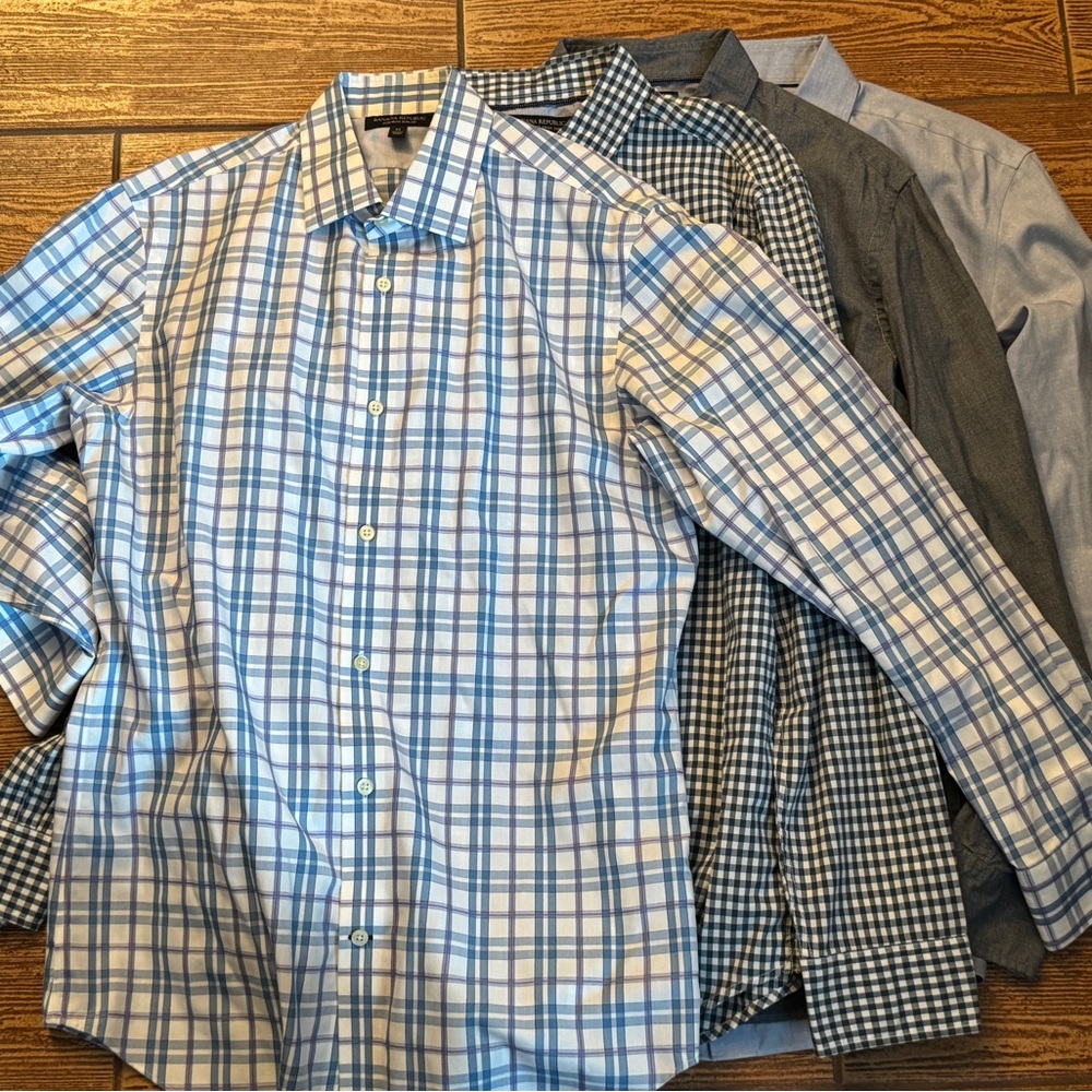 4 button down Banana Republic Slim Fit shirts. Size M. $18 OBO